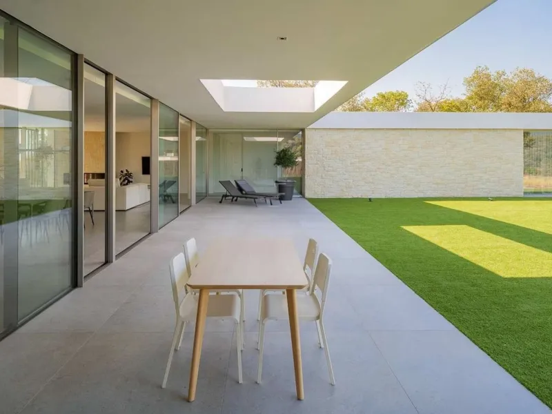 Contemporary Villa with Golf Course and Mountain Views in La Roca del Valles, Barcelona