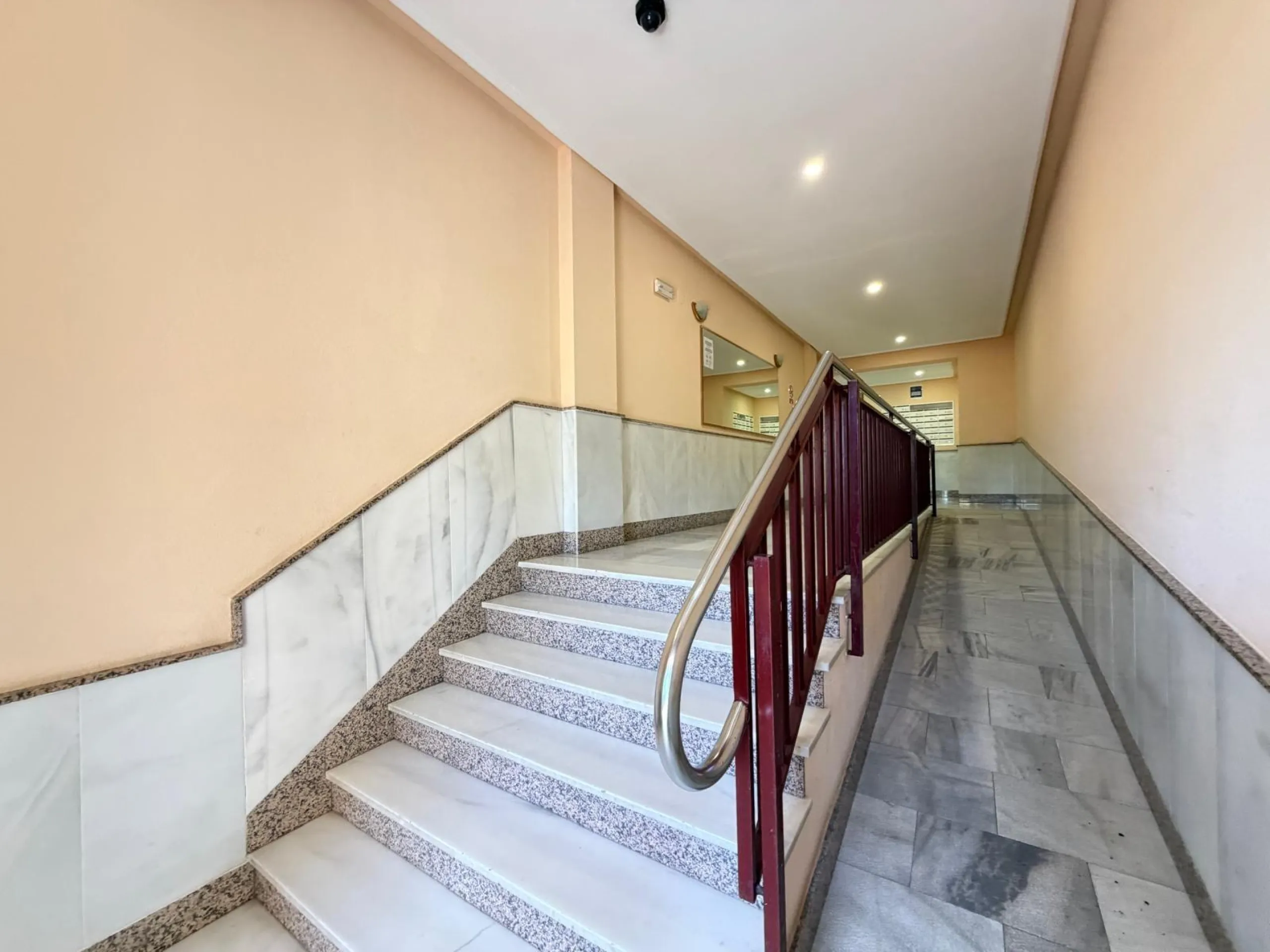 APARTMENT FRONTLINE WITH SEA VIEWS AND 100 METERS FROM THE BEACH. 2 BEDROOMS. 1 BATHROOM. WITH A SURFACE OF 63 M2.