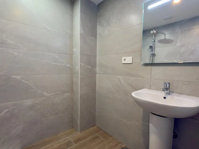 Income-Generating Residential Building for Sale in Alicante – Altozano