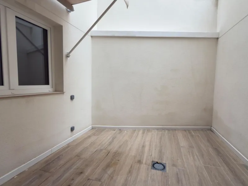 Income-Generating Residential Building for Sale in Alicante – Altozano