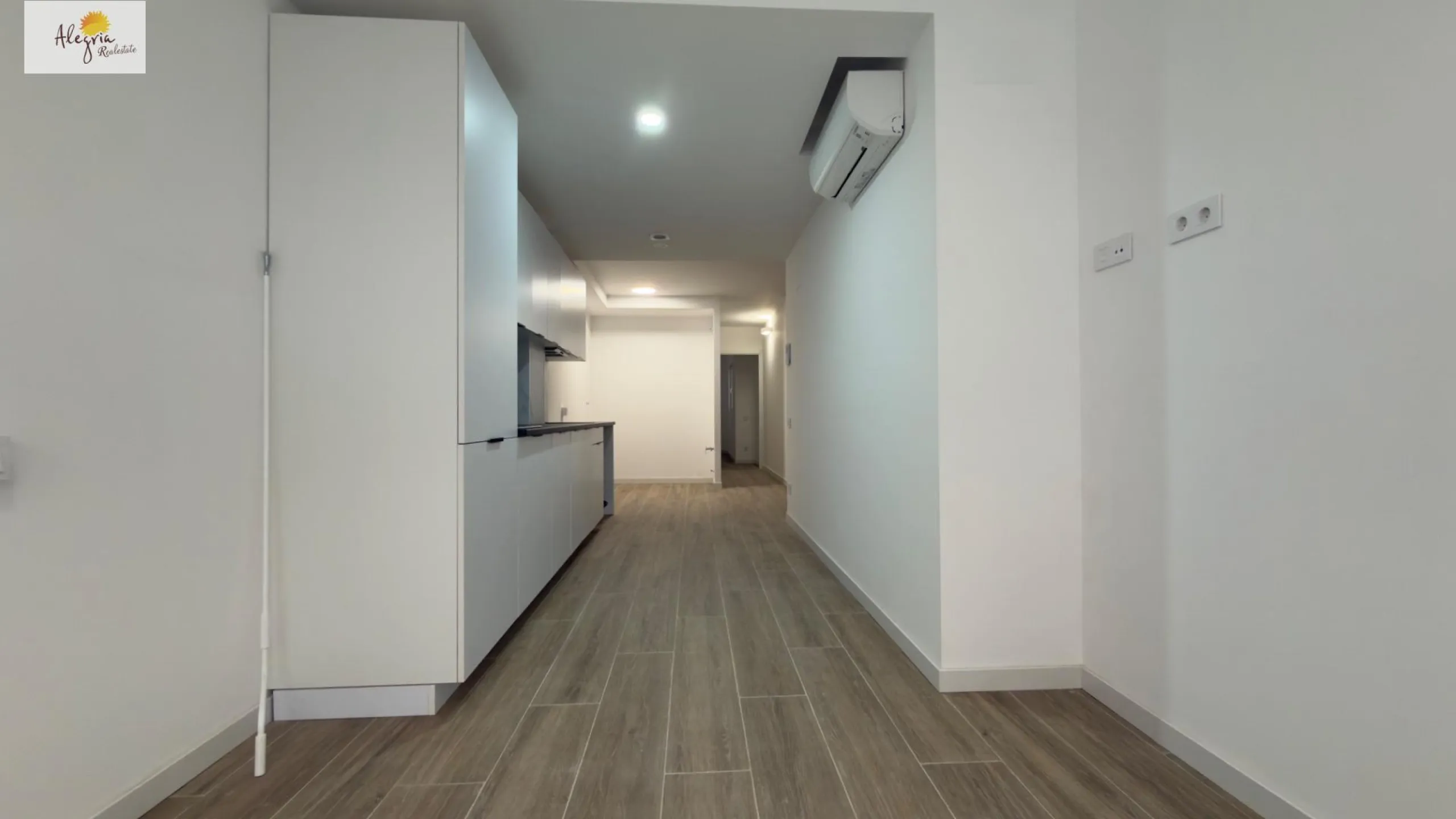 Income-Generating Residential Building for Sale in Alicante – Altozano