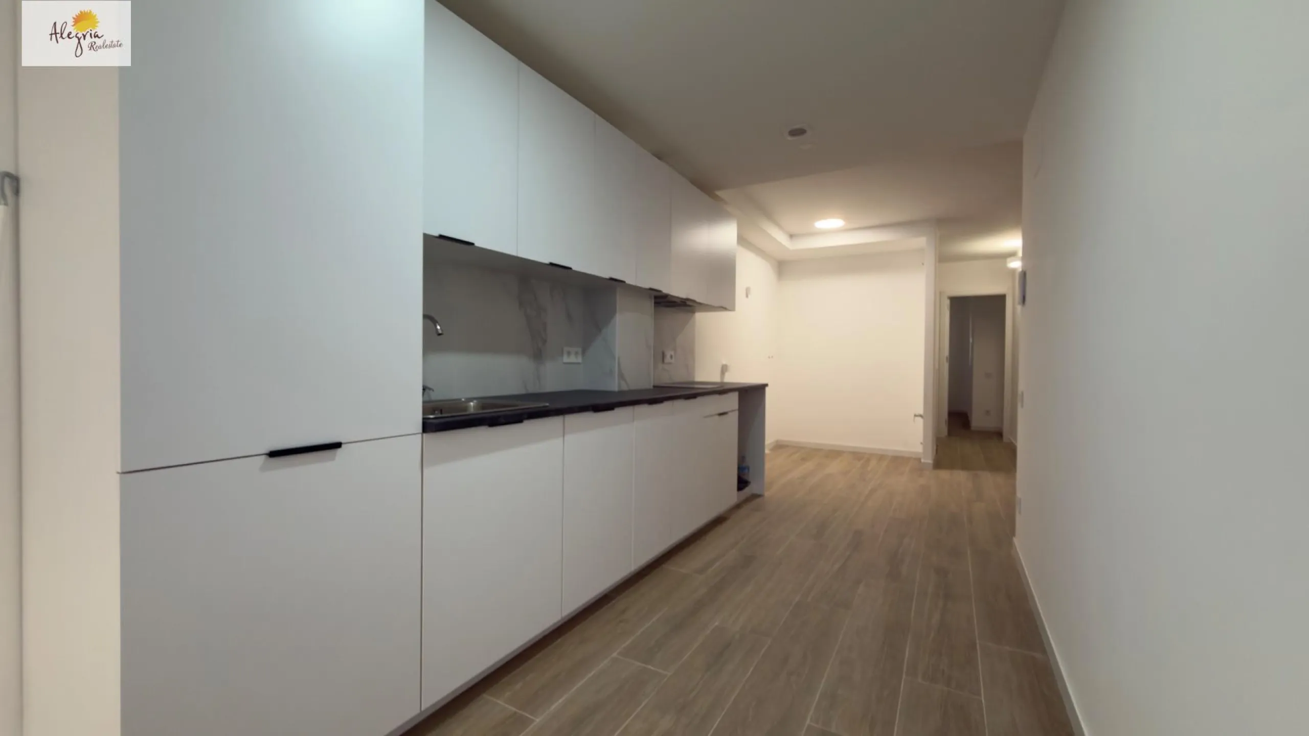 Income-Generating Residential Building for Sale in Alicante – Altozano