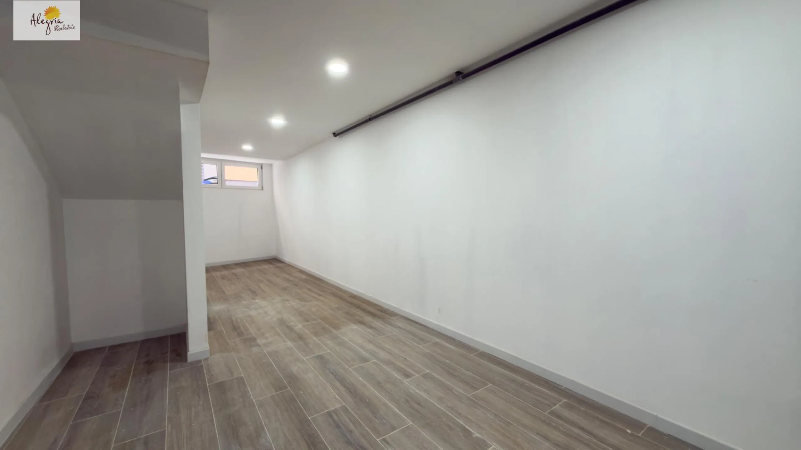 Income-Generating Residential Building for Sale in Alicante – Altozano