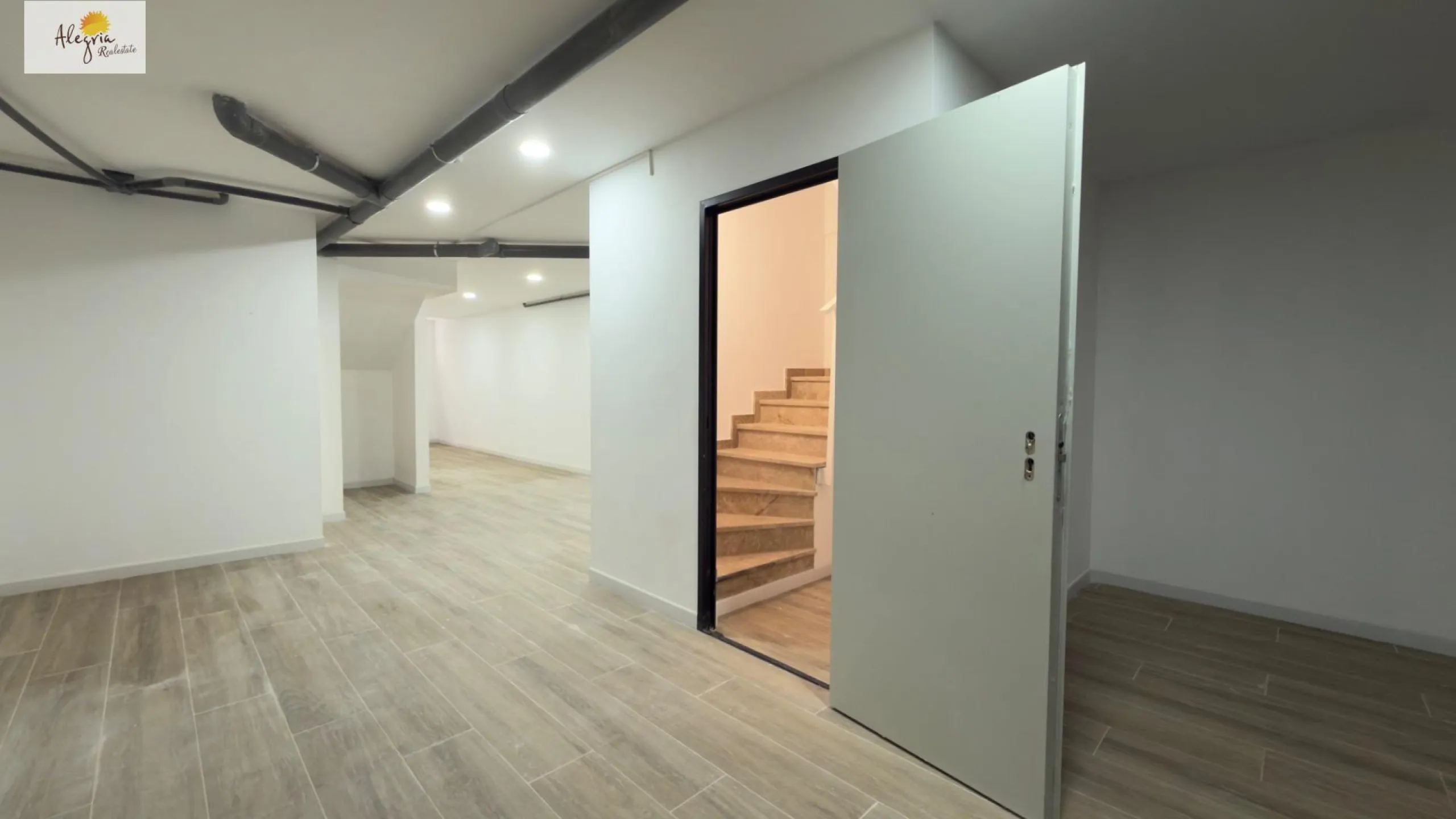 Income-Generating Residential Building for Sale in Alicante – Altozano