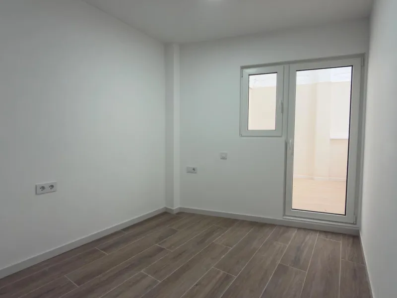 Income-Generating Residential Building for Sale in Alicante – Altozano