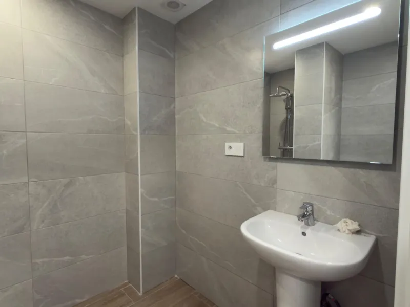 Income-Generating Residential Building for Sale in Alicante – Altozano
