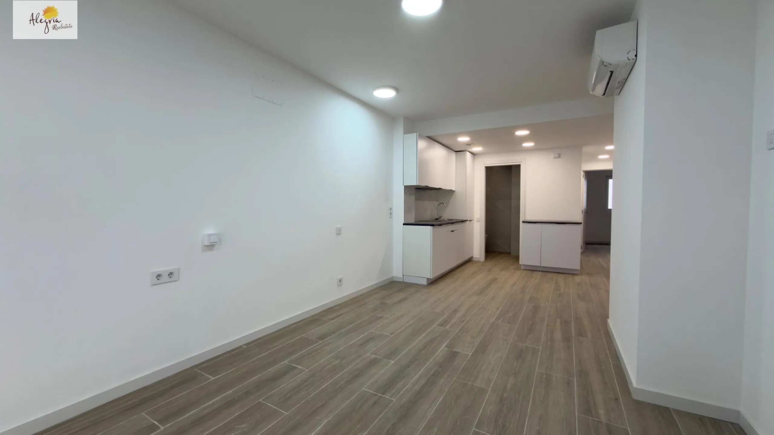 Income-Generating Residential Building for Sale in Alicante – Altozano
