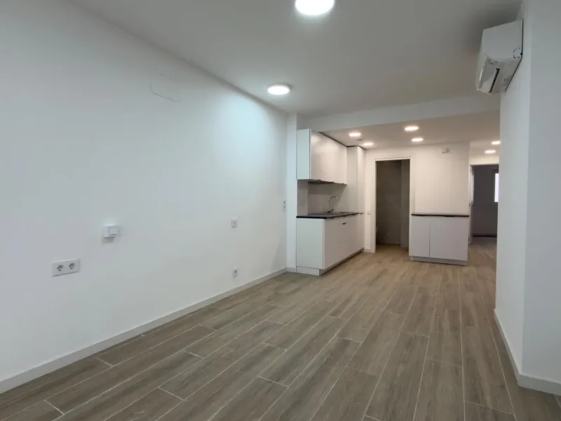 Income-Generating Residential Building for Sale in Alicante – Altozano