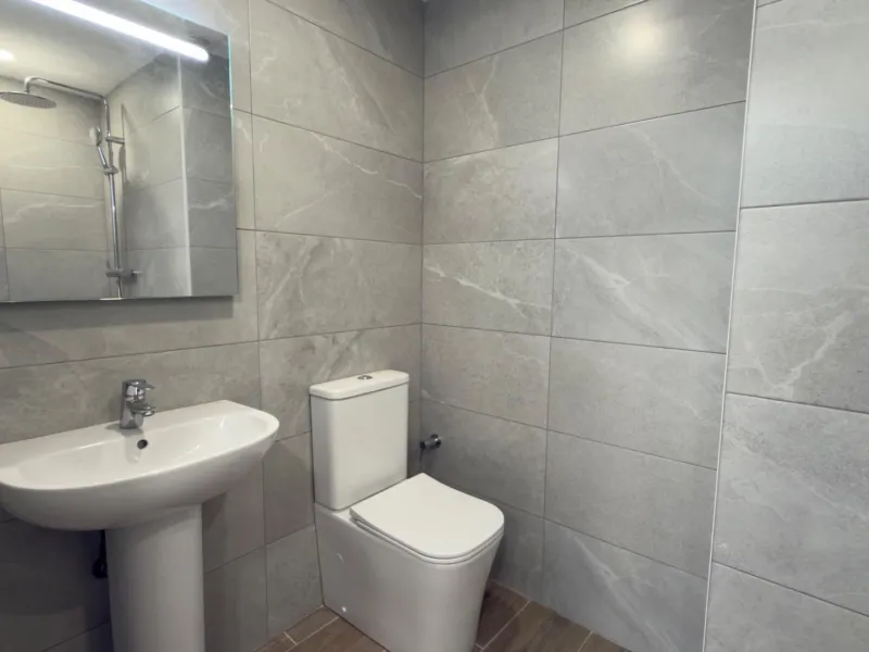 Income-Generating Residential Building for Sale in Alicante – Altozano