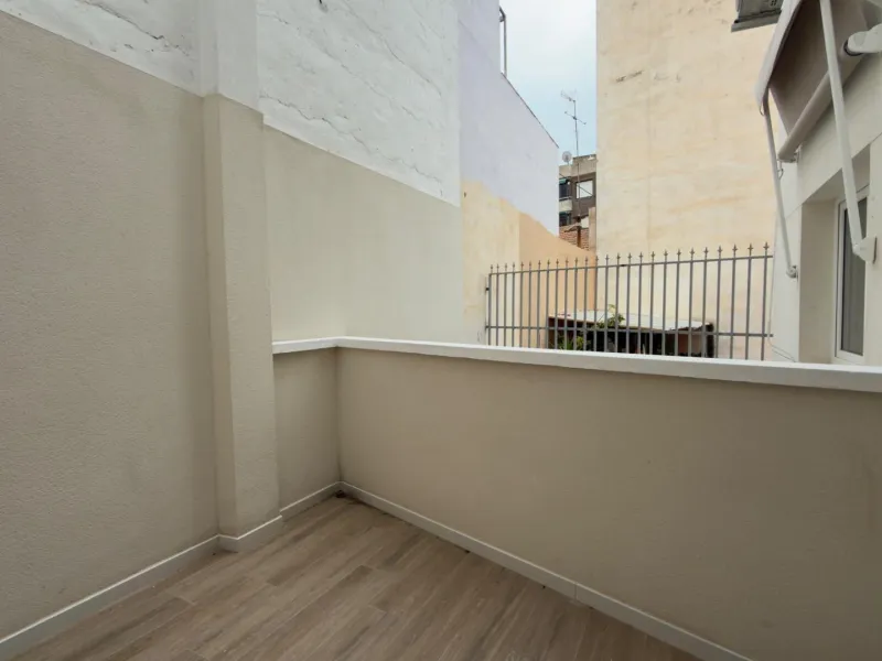 Income-Generating Residential Building for Sale in Alicante – Altozano