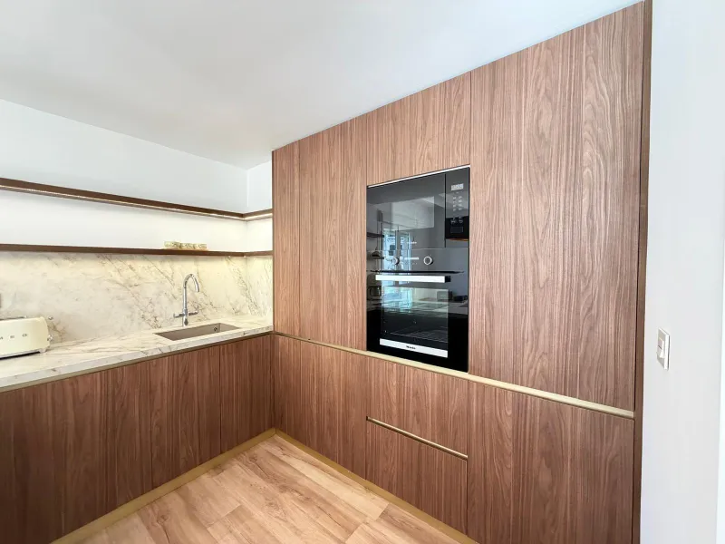 TOTALMENTE REFORMADO APARTAMENTO EN CAMPOAMOR CON PLAZA DE GARAJE DOBLE+MOTO. 99 M2. 2 DORM. 2 BAÑOS. PISCINA+PISTA DE TENIS.