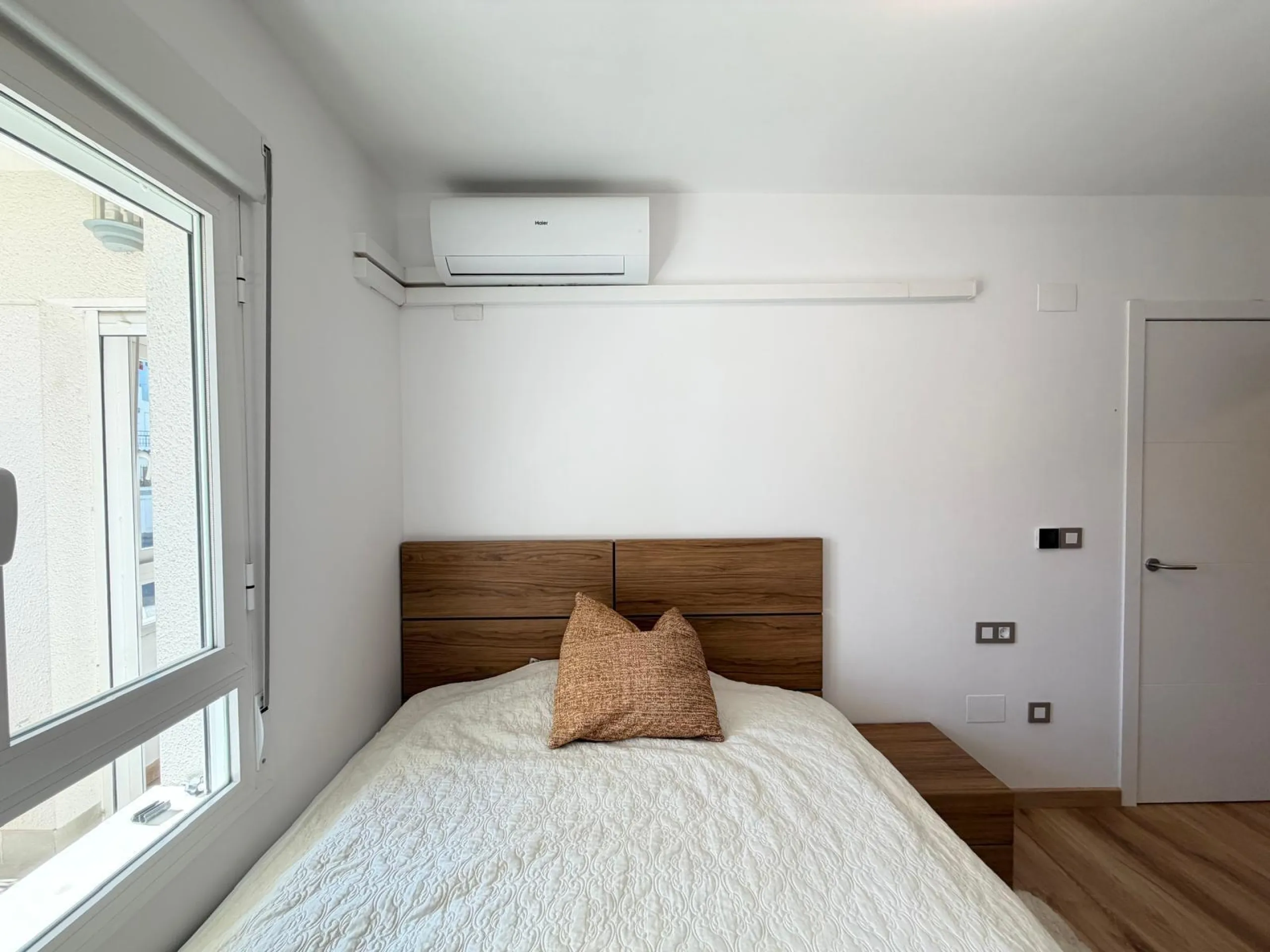 TOTALMENTE REFORMADO APARTAMENTO EN CAMPOAMOR CON PLAZA DE GARAJE DOBLE+MOTO. 99 M2. 2 DORM. 2 BAÑOS. PISCINA+PISTA DE TENIS.