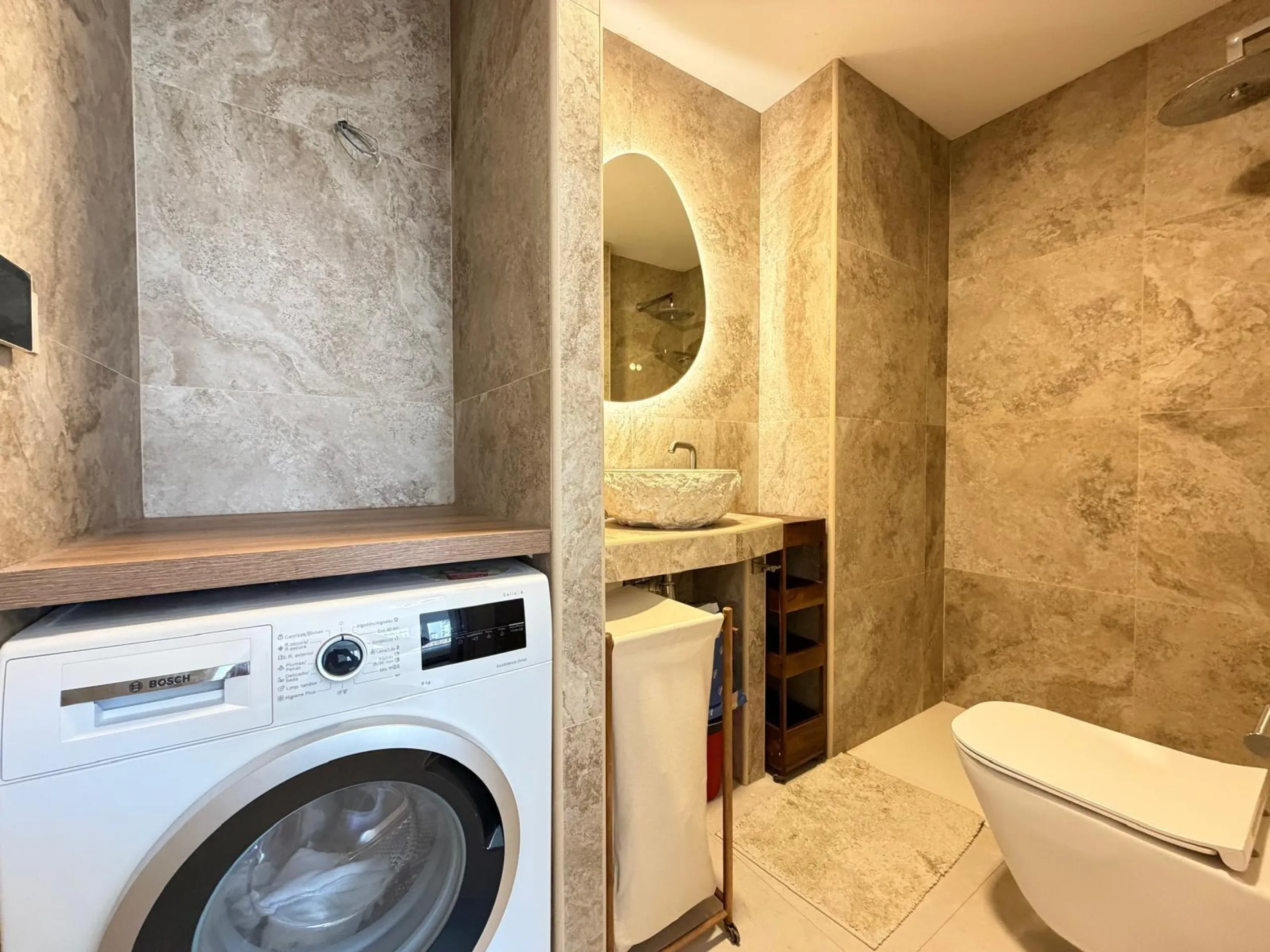 TOTALMENTE REFORMADO APARTAMENTO EN CAMPOAMOR CON PLAZA DE GARAJE DOBLE+MOTO. 99 M2. 2 DORM. 2 BAÑOS. PISCINA+PISTA DE TENIS.
