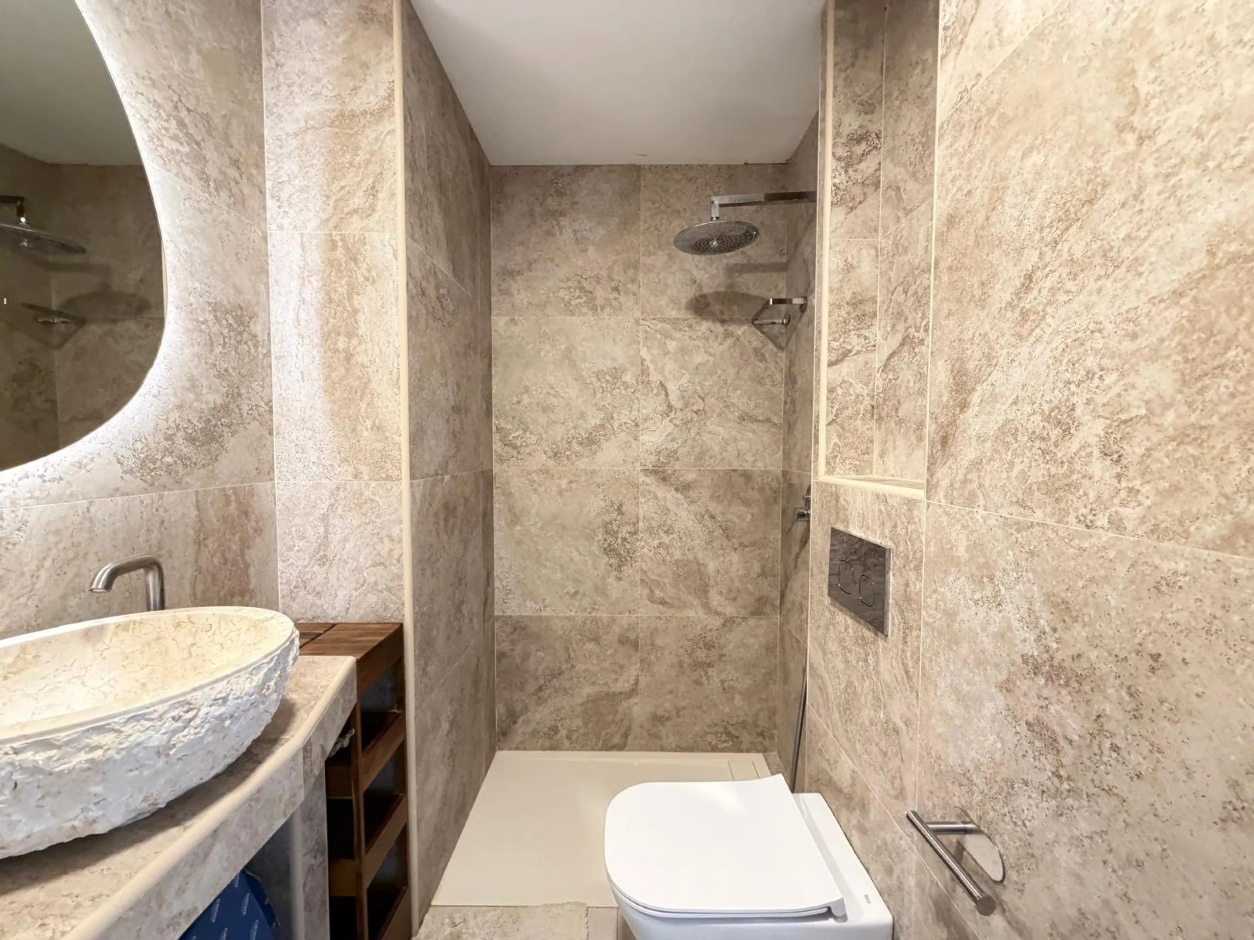 TOTALMENTE REFORMADO APARTAMENTO EN CAMPOAMOR CON PLAZA DE GARAJE DOBLE+MOTO. 99 M2. 2 DORM. 2 BAÑOS. PISCINA+PISTA DE TENIS.