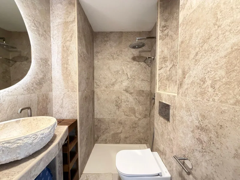 TOTALMENTE REFORMADO APARTAMENTO EN CAMPOAMOR CON PLAZA DE GARAJE DOBLE+MOTO. 99 M2. 2 DORM. 2 BAÑOS. PISCINA+PISTA DE TENIS.