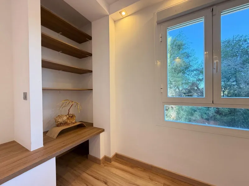TOTALMENTE REFORMADO APARTAMENTO EN CAMPOAMOR CON PLAZA DE GARAJE DOBLE+MOTO. 99 M2. 2 DORM. 2 BAÑOS. PISCINA+PISTA DE TENIS.