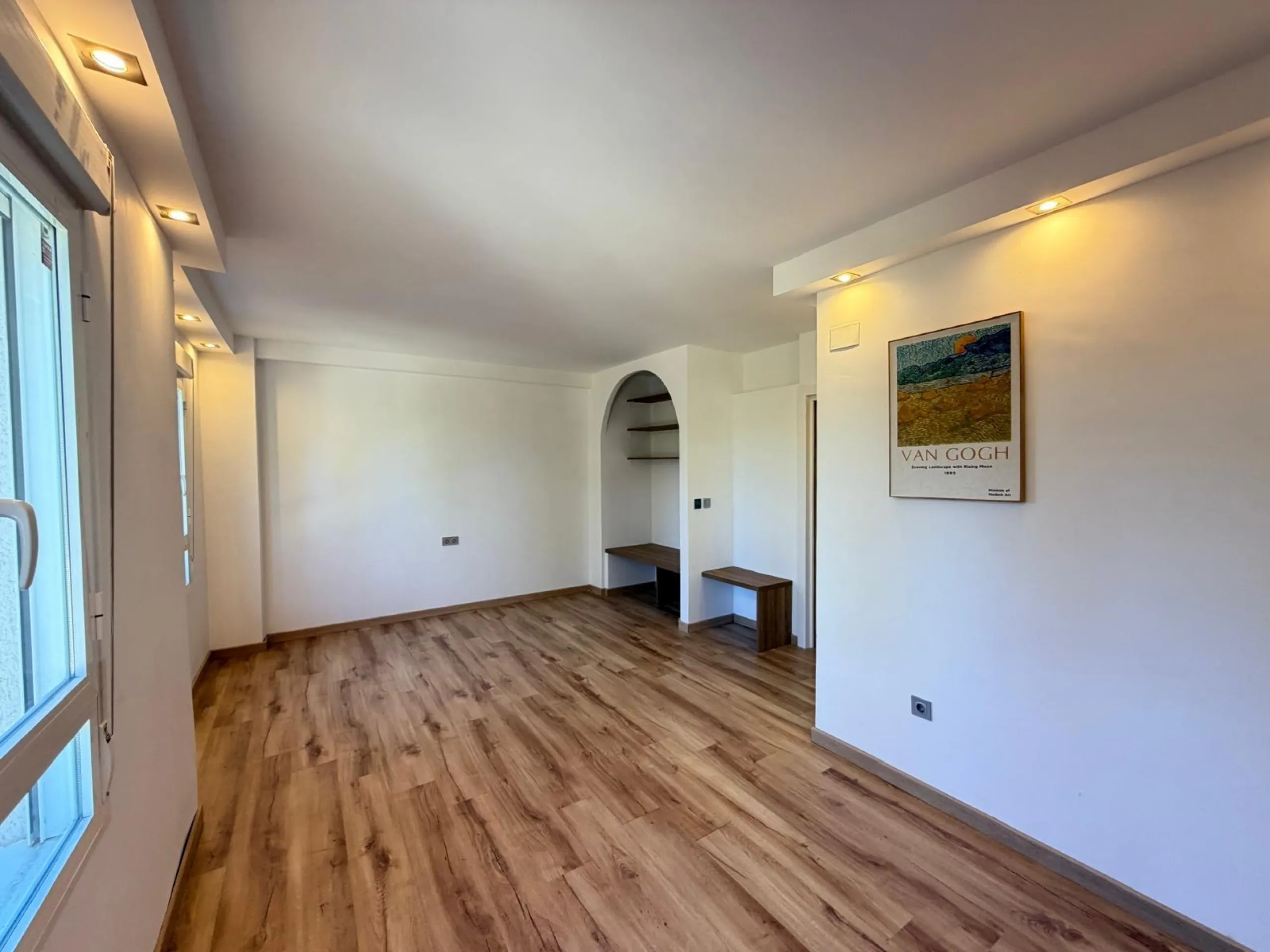 TOTALMENTE REFORMADO APARTAMENTO EN CAMPOAMOR CON PLAZA DE GARAJE DOBLE+MOTO. 99 M2. 2 DORM. 2 BAÑOS. PISCINA+PISTA DE TENIS.