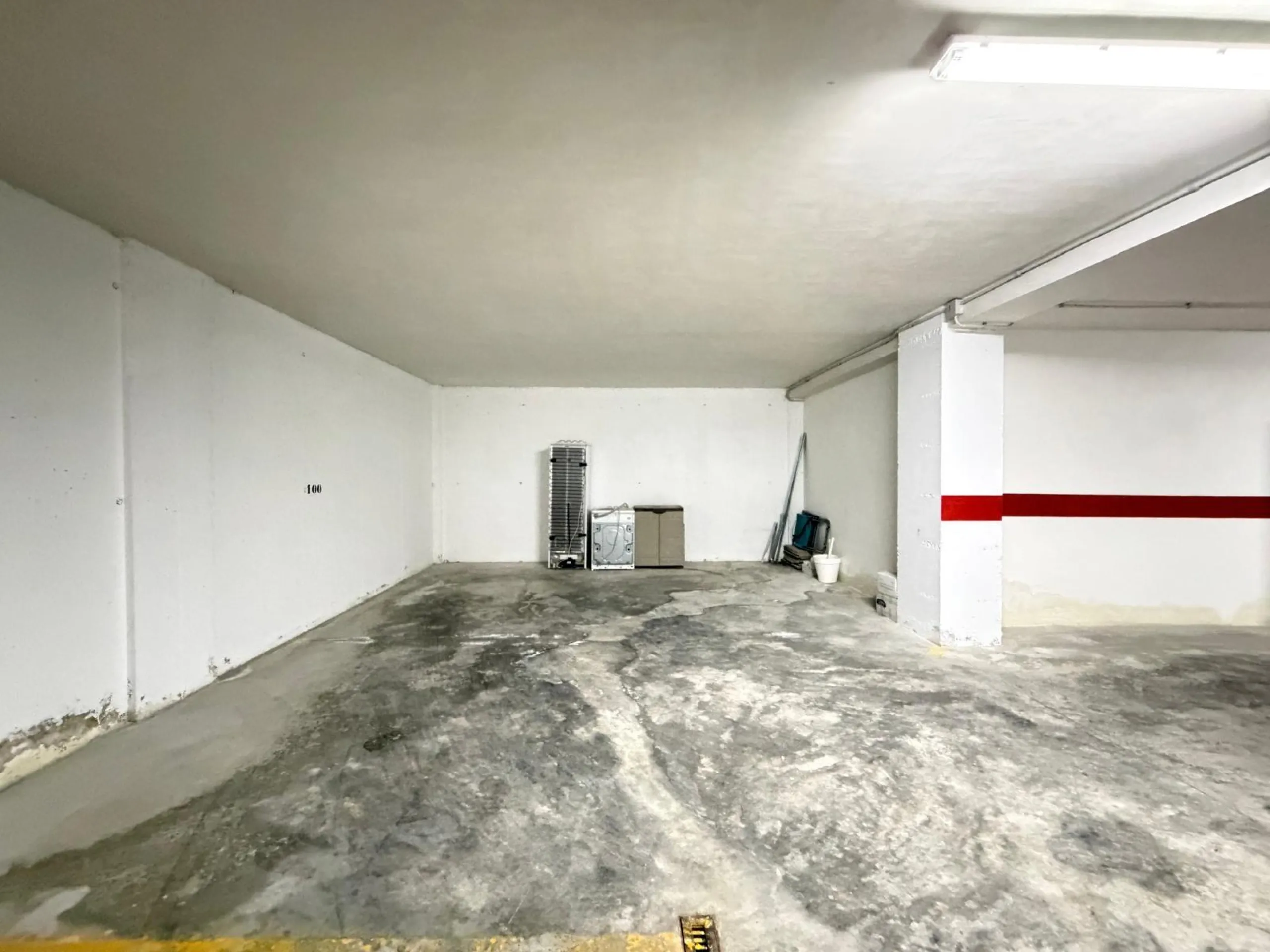 TOTALMENTE REFORMADO APARTAMENTO EN CAMPOAMOR CON PLAZA DE GARAJE DOBLE+MOTO. 99 M2. 2 DORM. 2 BAÑOS. PISCINA+PISTA DE TENIS.