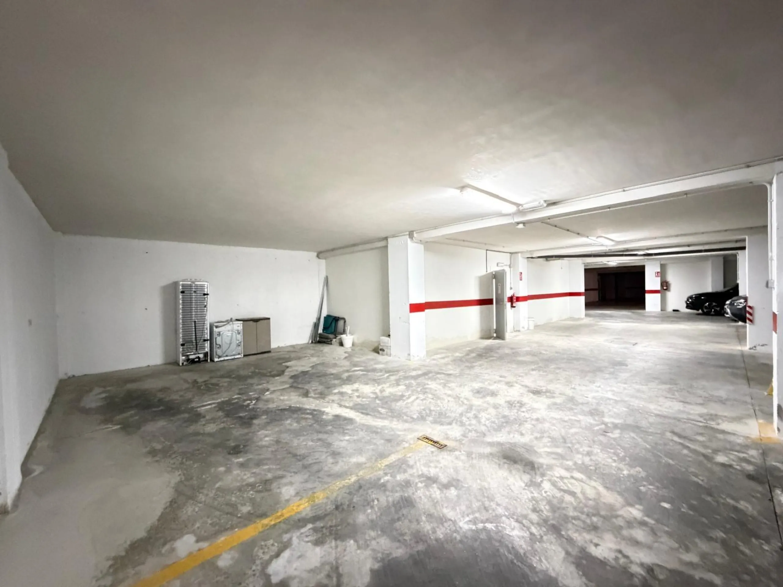TOTALMENTE REFORMADO APARTAMENTO EN CAMPOAMOR CON PLAZA DE GARAJE DOBLE+MOTO. 99 M2. 2 DORM. 2 BAÑOS. PISCINA+PISTA DE TENIS.
