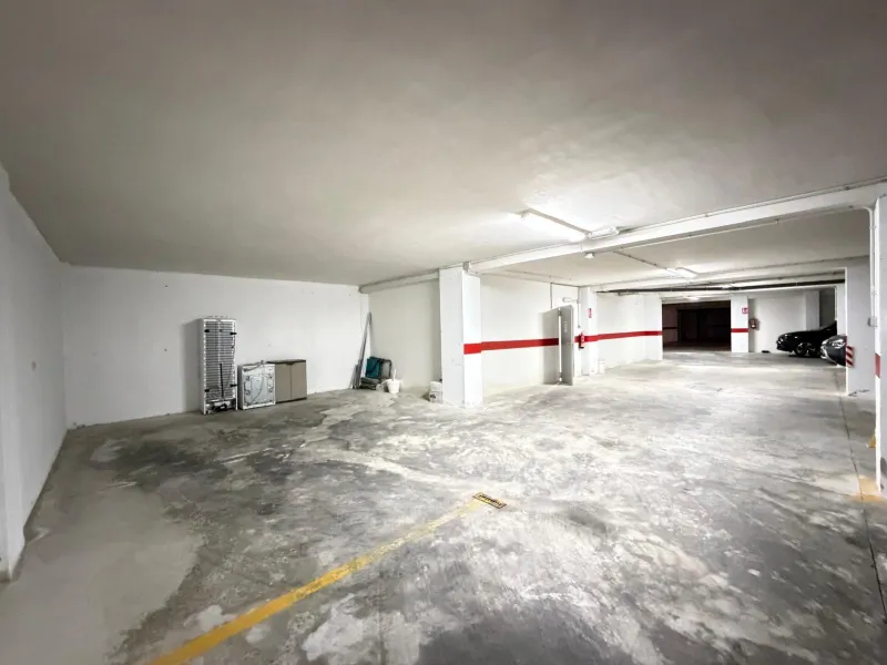 TOTALMENTE REFORMADO APARTAMENTO EN CAMPOAMOR CON PLAZA DE GARAJE DOBLE+MOTO. 99 M2. 2 DORM. 2 BAÑOS. PISCINA+PISTA DE TENIS.
