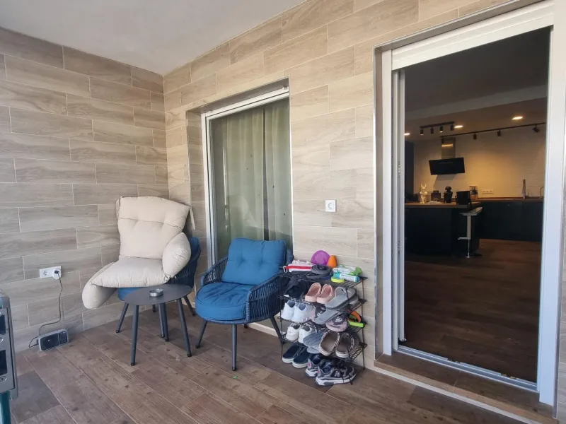Fully renovated villa with private pool and solar panels!