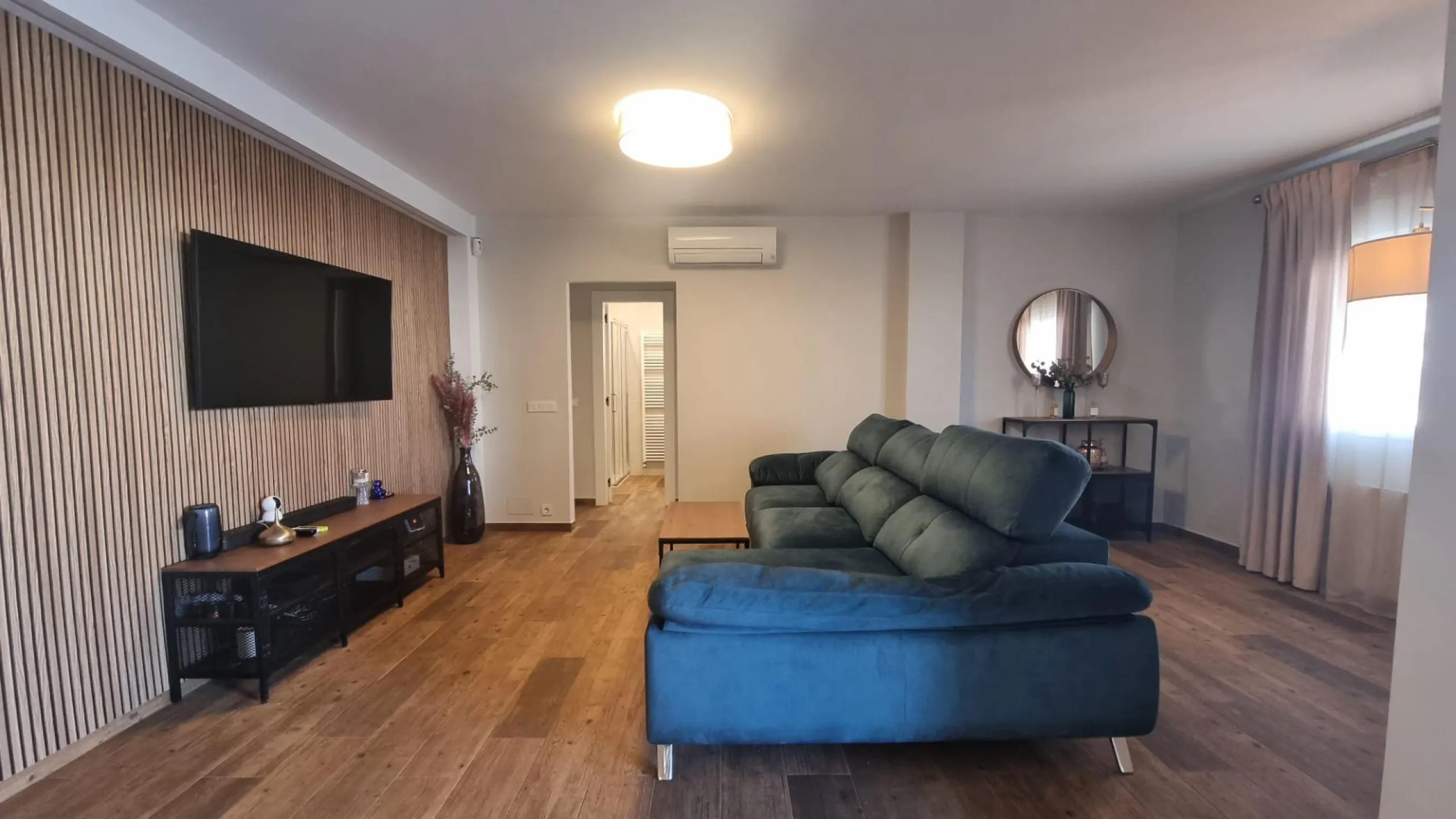 Fully renovated villa with private pool and solar panels!