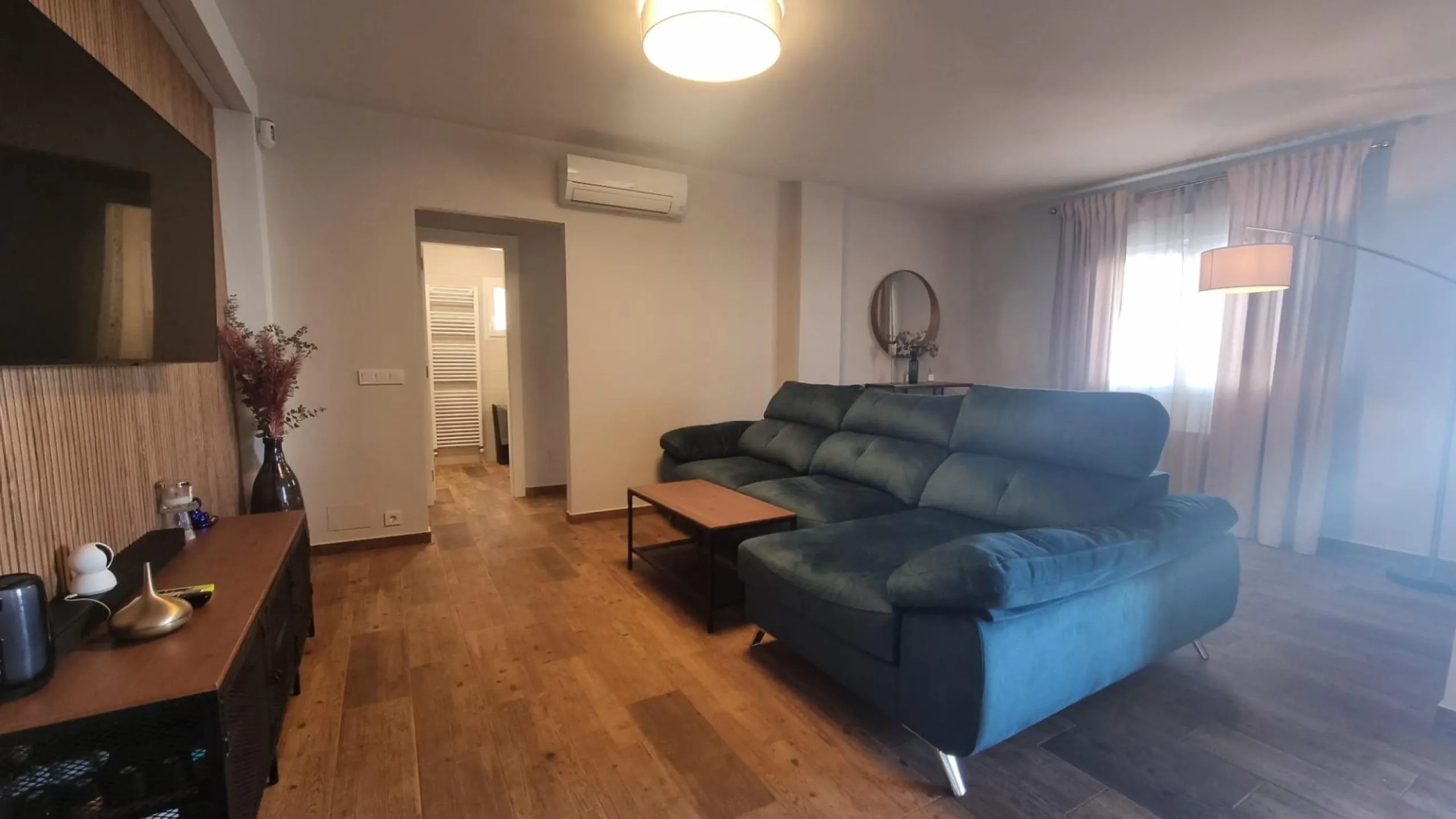Fully renovated villa with private pool and solar panels!