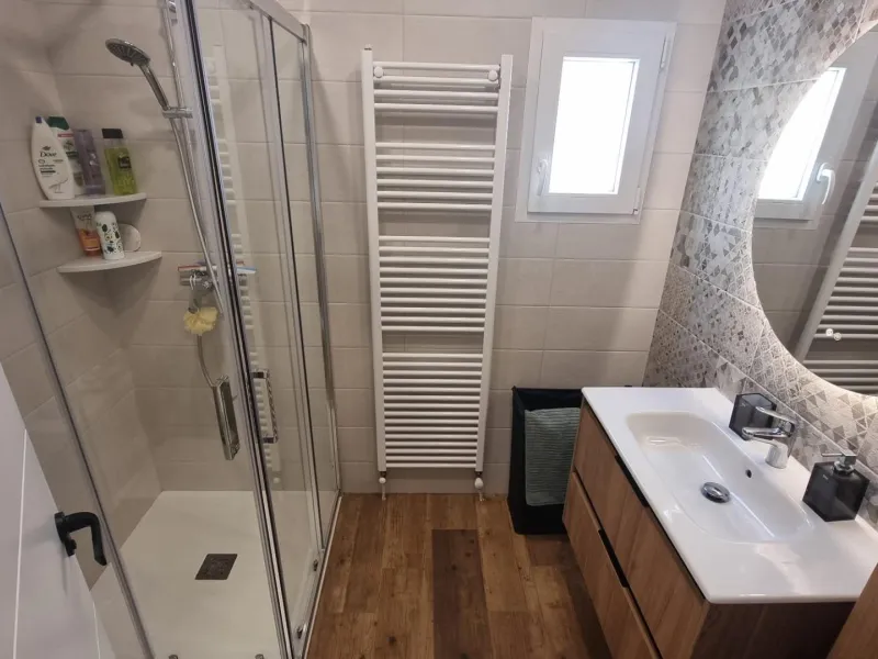 Fully renovated villa with private pool and solar panels!