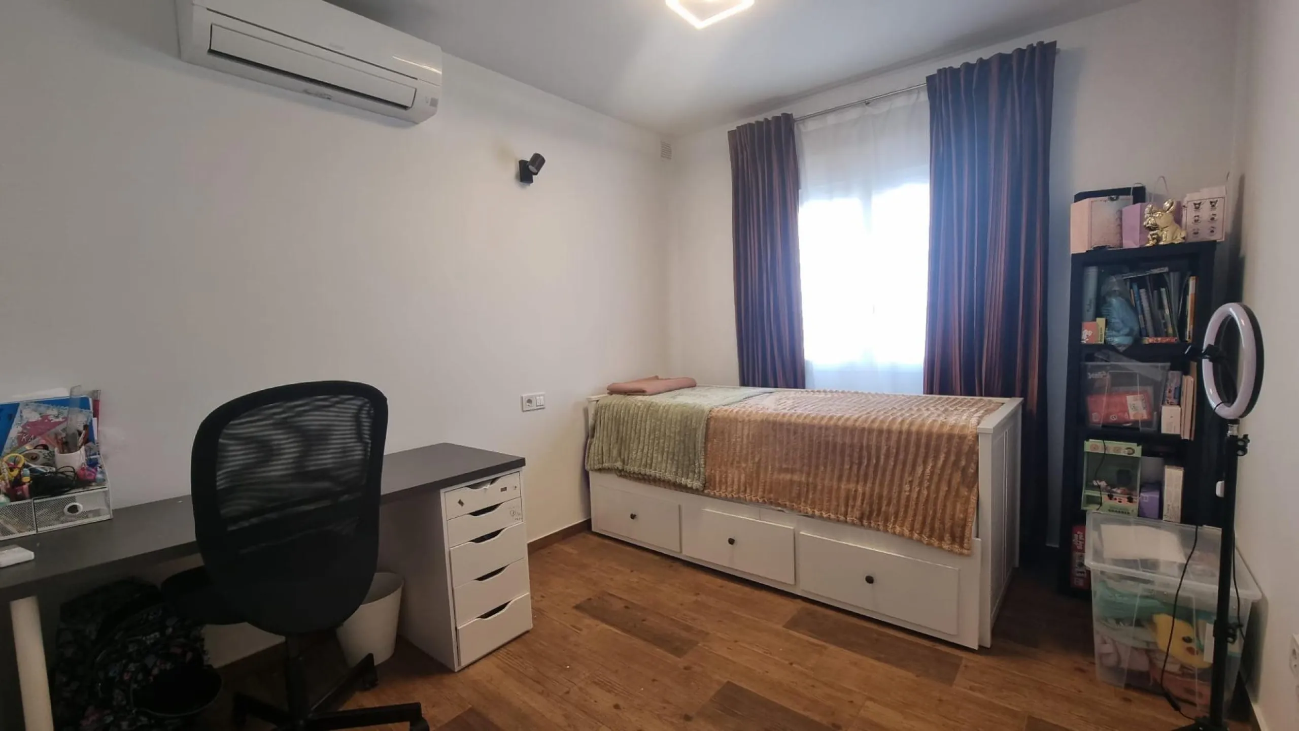Fully renovated villa with private pool and solar panels!