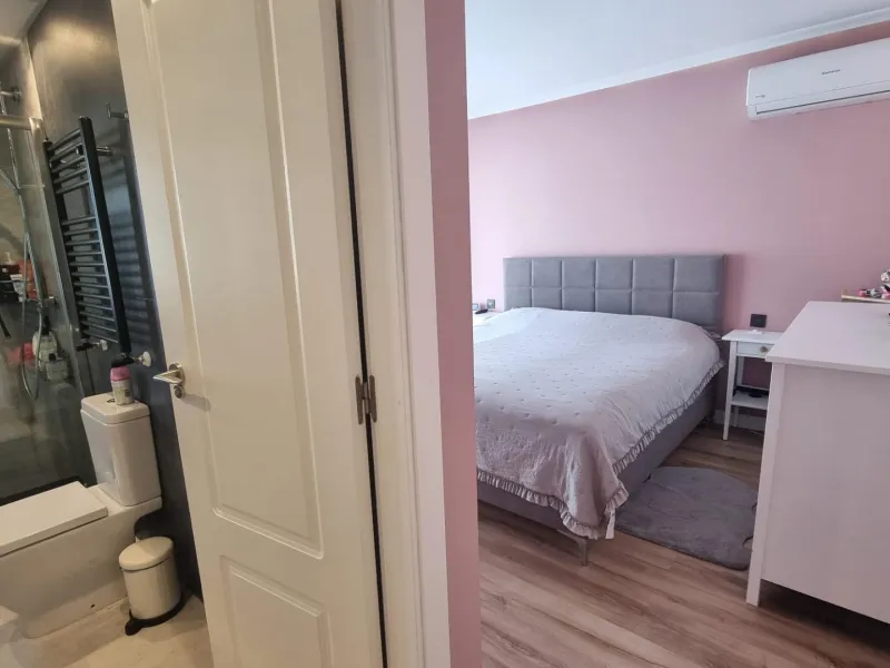 Fully renovated villa with private pool and solar panels!