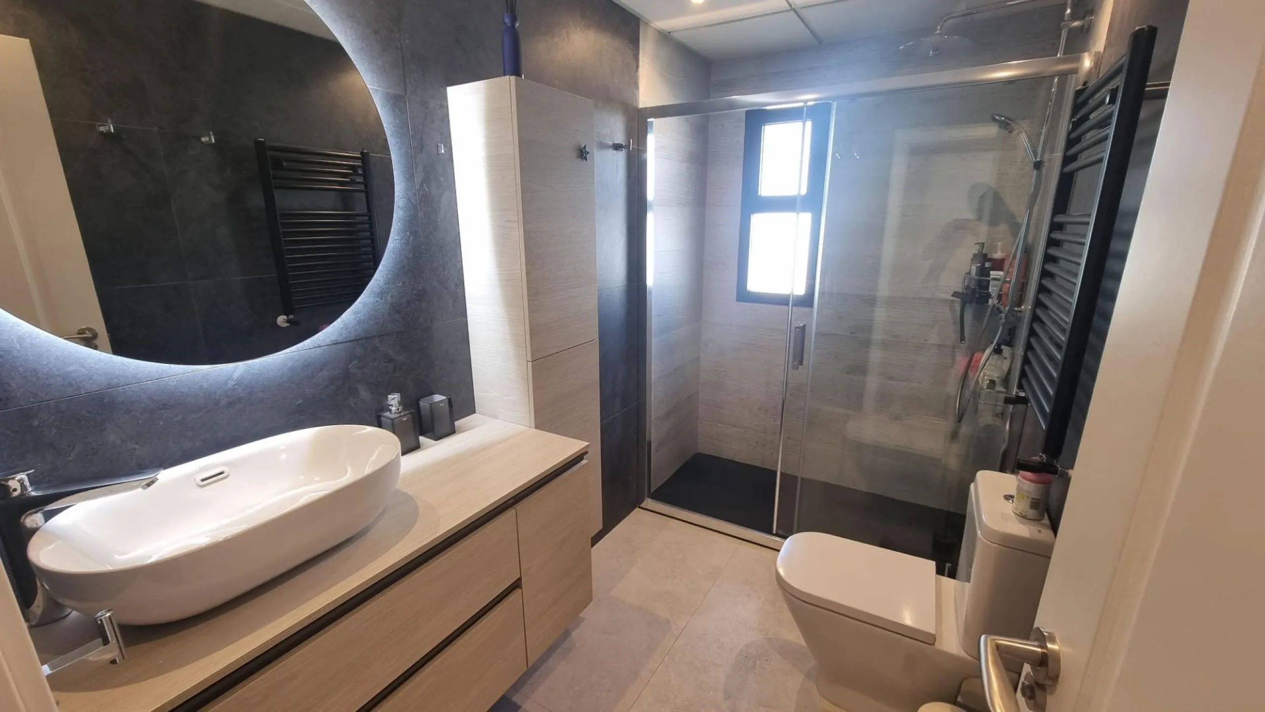 Fully renovated villa with private pool and solar panels!