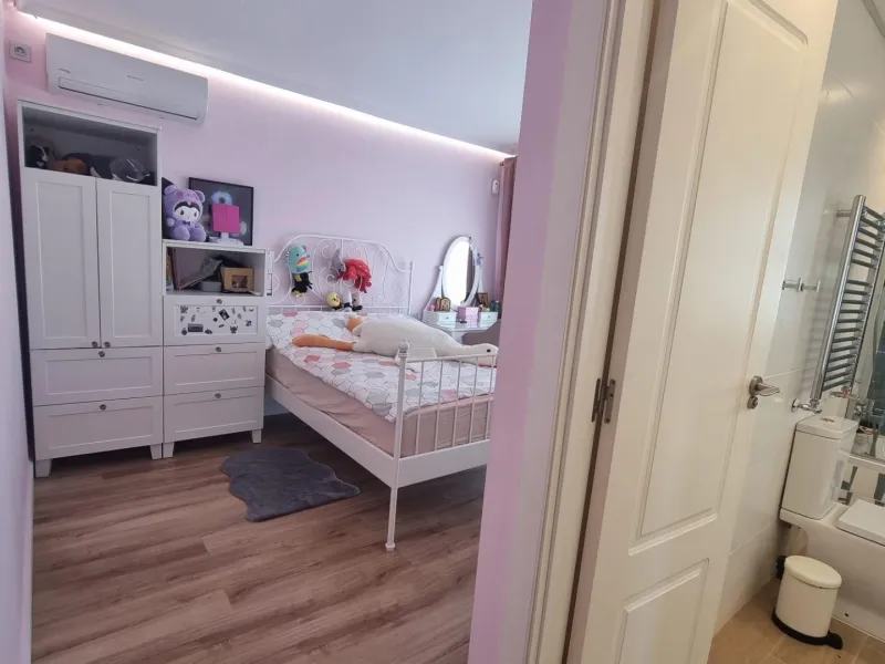 Fully renovated villa with private pool and solar panels!
