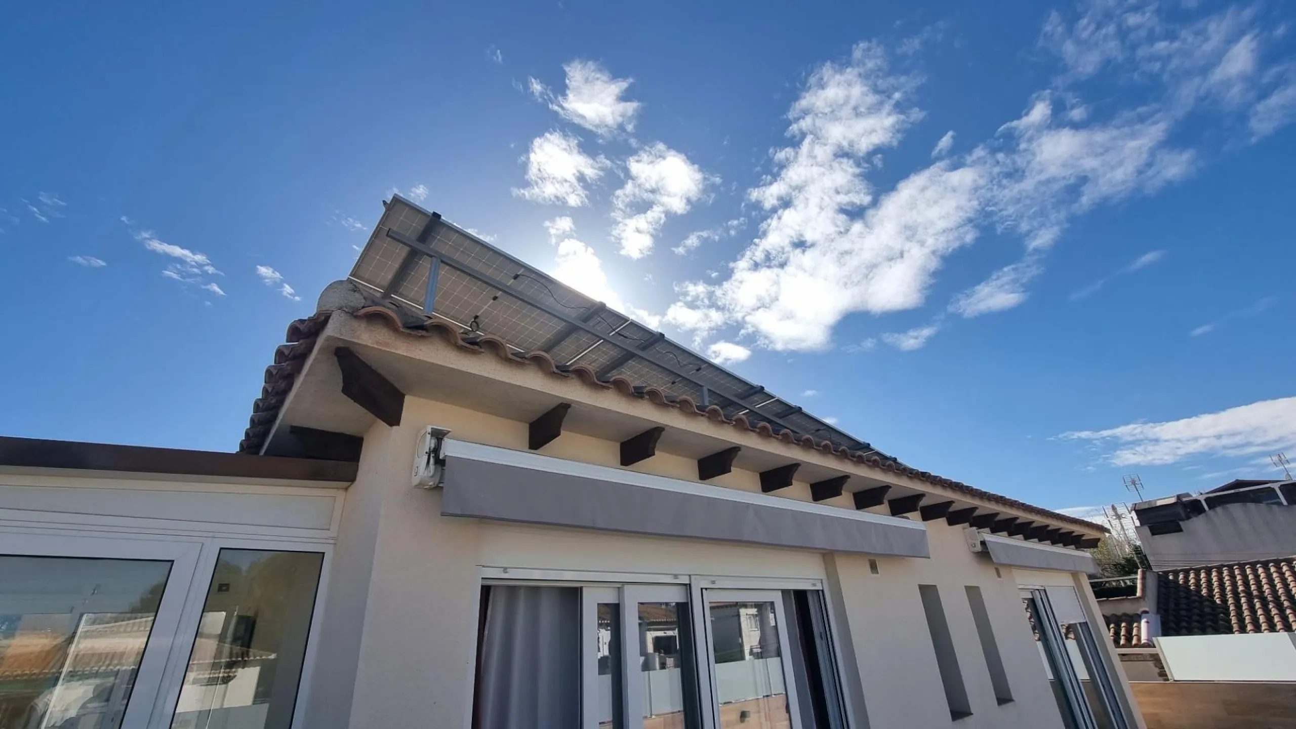 Fully renovated villa with private pool and solar panels!