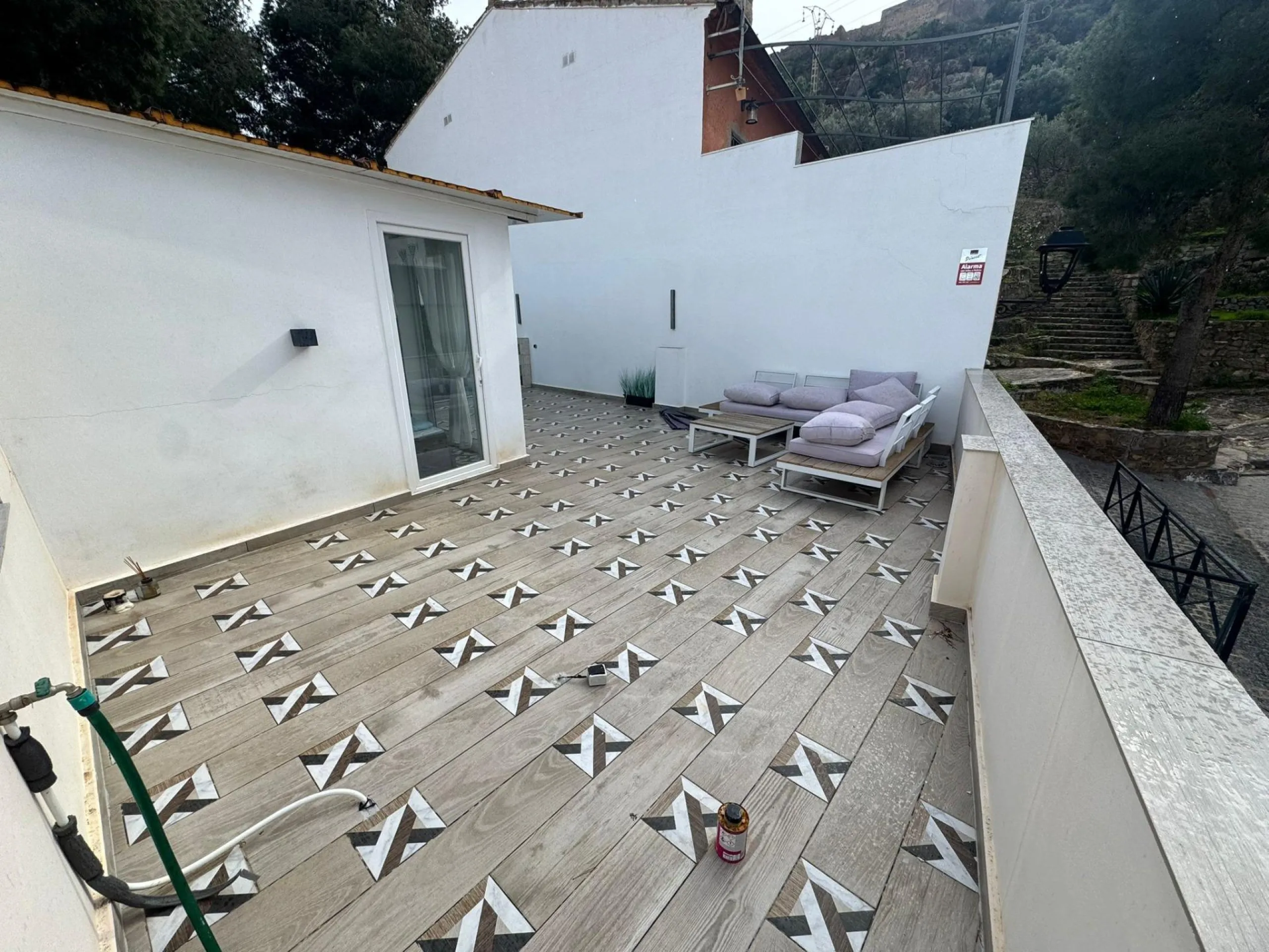 Adosado de diseño con 3 terrazas y vistas al mar y al Castillo de Sagunto