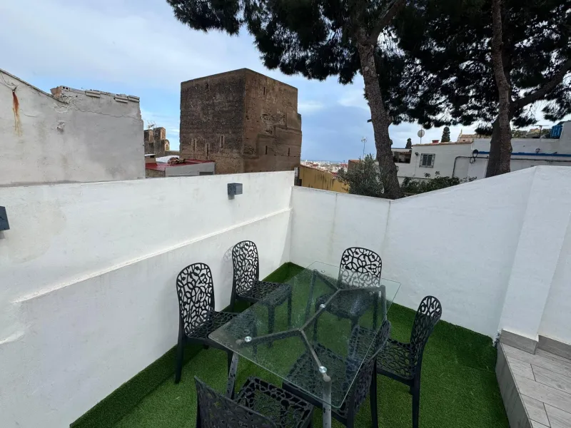 Adosado de diseño con 3 terrazas y vistas al mar y al Castillo de Sagunto