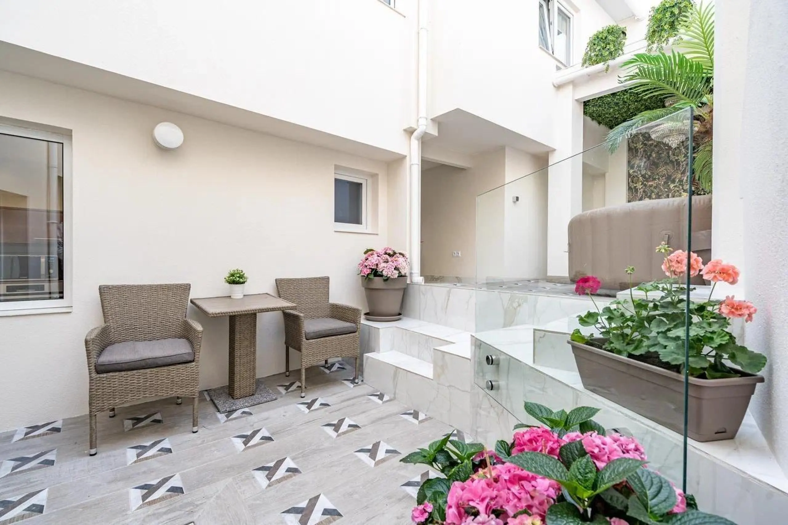 Elegant Terraced House of 150 m² with Designer Renovation and Panoramic Views over Sagunto ✨