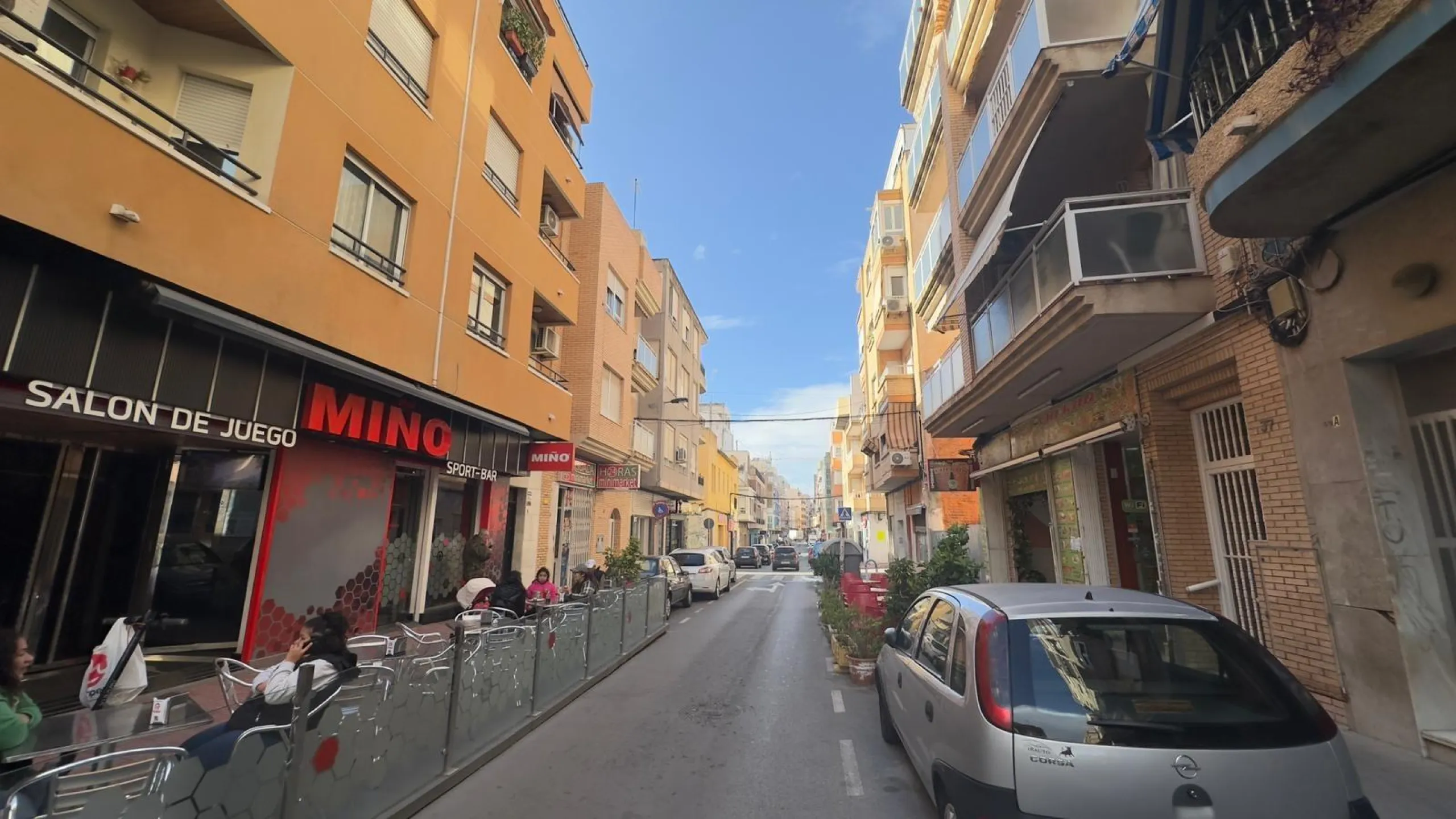 Двухкомнатная квартира с одной ванной комнатой в центре Торревьехи