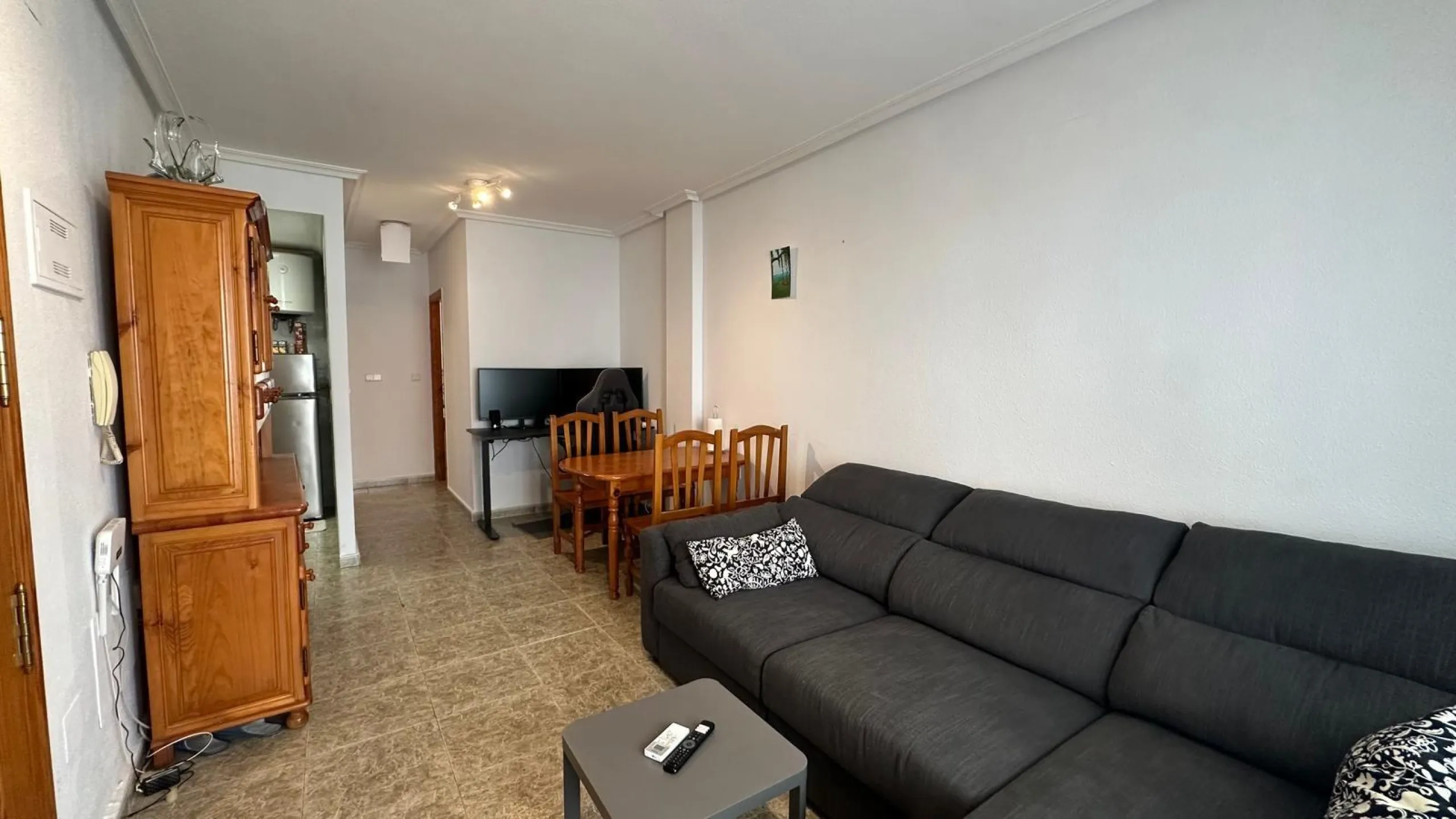 1 BEDROOM, 1 BATHROOM APARTMENT WITH TERRACE IN THE CENTER OF TORREVIEJA