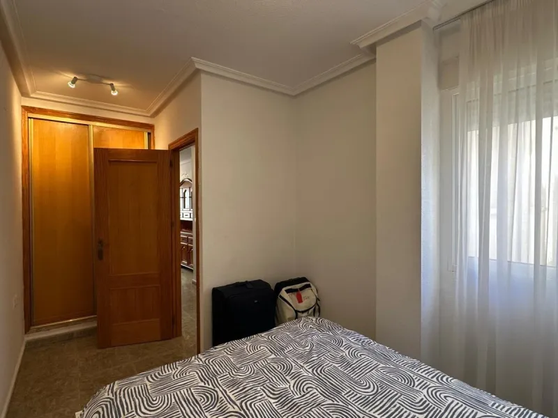1 BEDROOM, 1 BATHROOM APARTMENT WITH TERRACE IN THE CENTER OF TORREVIEJA