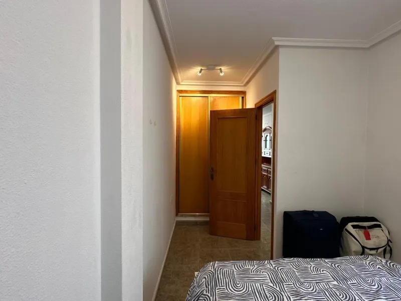 1 BEDROOM, 1 BATHROOM APARTMENT WITH TERRACE IN THE CENTER OF TORREVIEJA