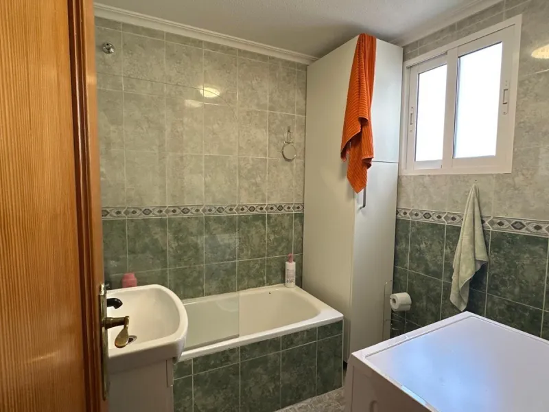 1 BEDROOM, 1 BATHROOM APARTMENT WITH TERRACE IN THE CENTER OF TORREVIEJA