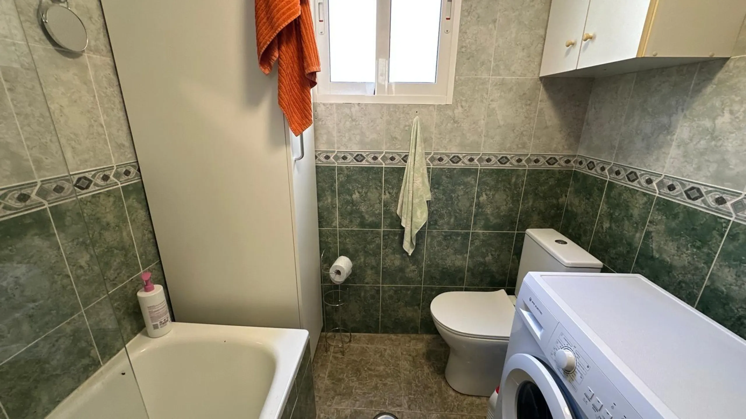 1 BEDROOM, 1 BATHROOM APARTMENT WITH TERRACE IN THE CENTER OF TORREVIEJA