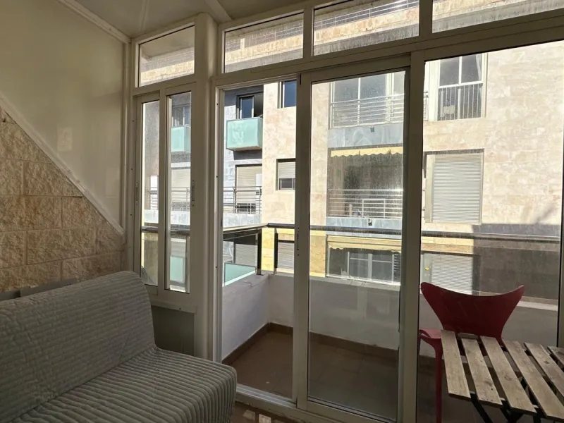 1 BEDROOM, 1 BATHROOM APARTMENT WITH TERRACE IN THE CENTER OF TORREVIEJA