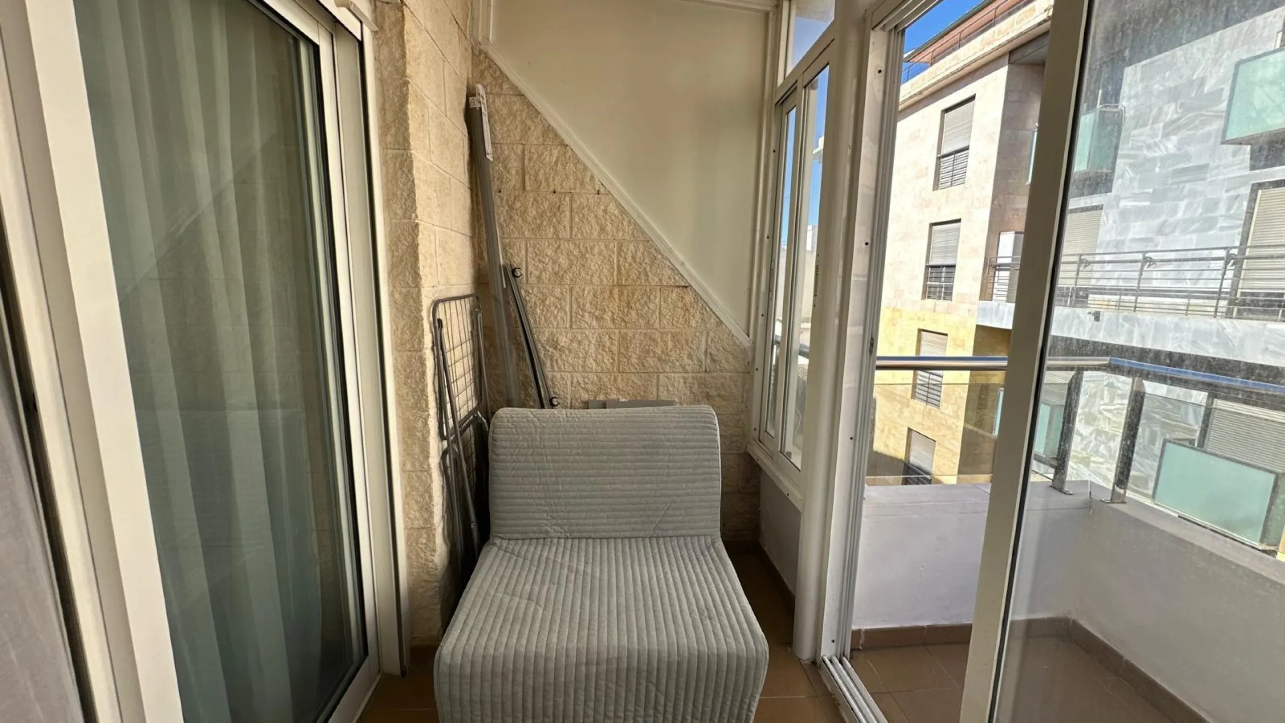 1 BEDROOM, 1 BATHROOM APARTMENT WITH TERRACE IN THE CENTER OF TORREVIEJA