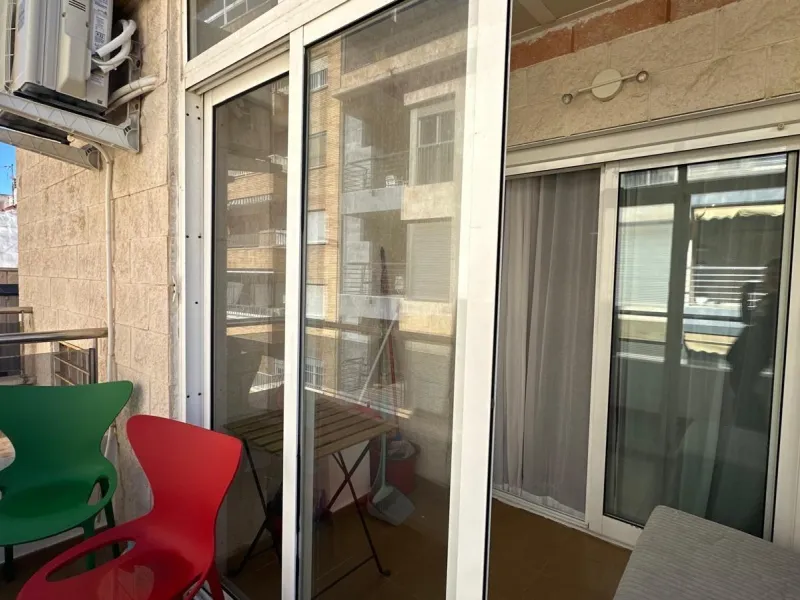 1 BEDROOM, 1 BATHROOM APARTMENT WITH TERRACE IN THE CENTER OF TORREVIEJA