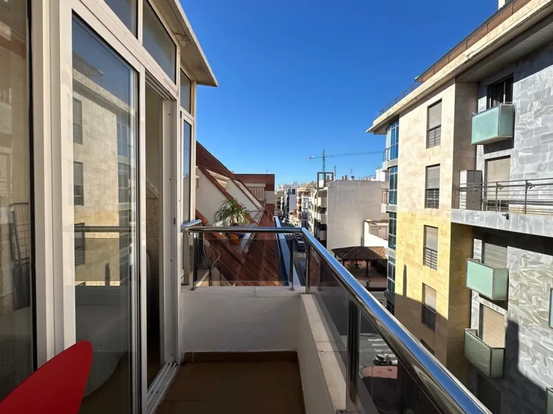 1 BEDROOM, 1 BATHROOM APARTMENT WITH TERRACE IN THE CENTER OF TORREVIEJA