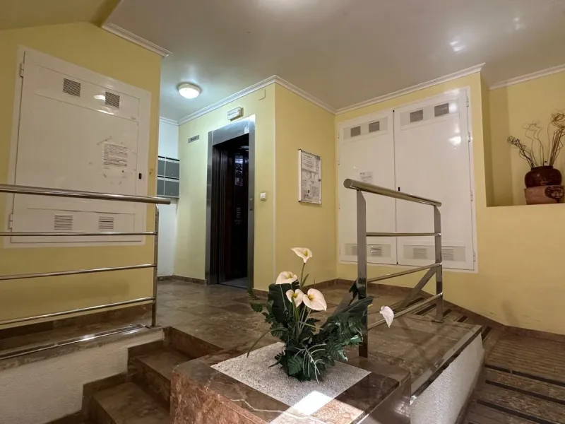1 BEDROOM, 1 BATHROOM APARTMENT WITH TERRACE IN THE CENTER OF TORREVIEJA