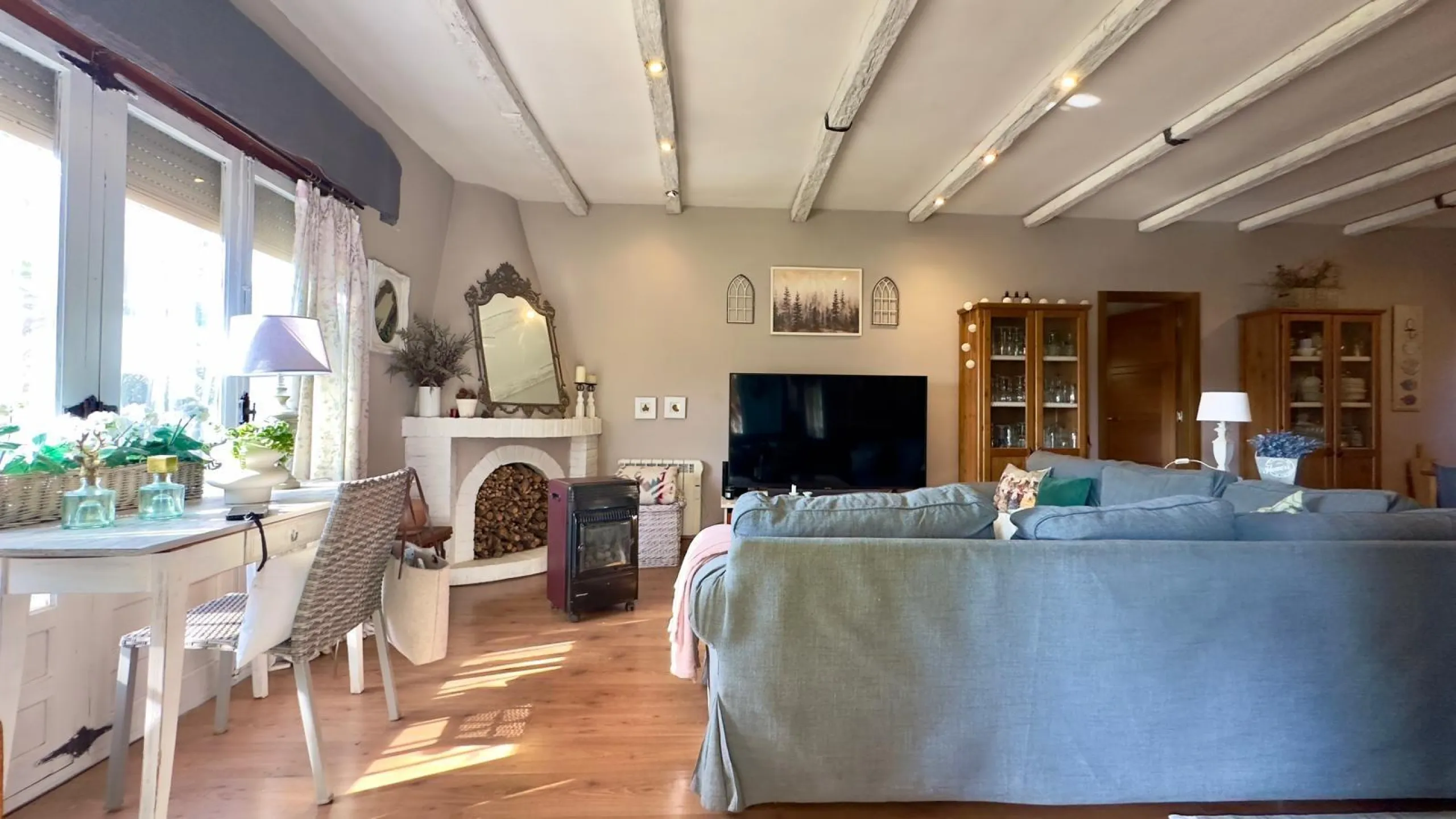 DETACHED VILLA WITH 800M2 PLOT WITH 3 BEDROOMS, 1 BATHROOM AND 1 TOILET