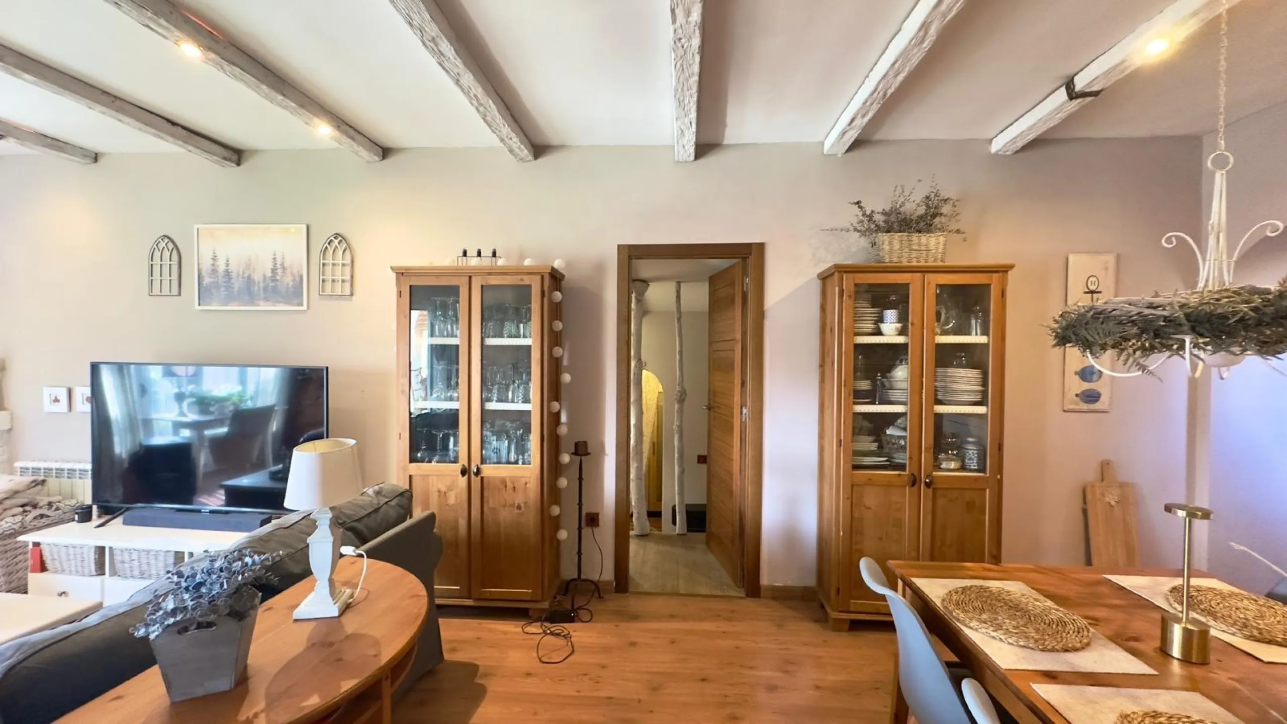 DETACHED VILLA WITH 800M2 PLOT WITH 3 BEDROOMS, 1 BATHROOM AND 1 TOILET