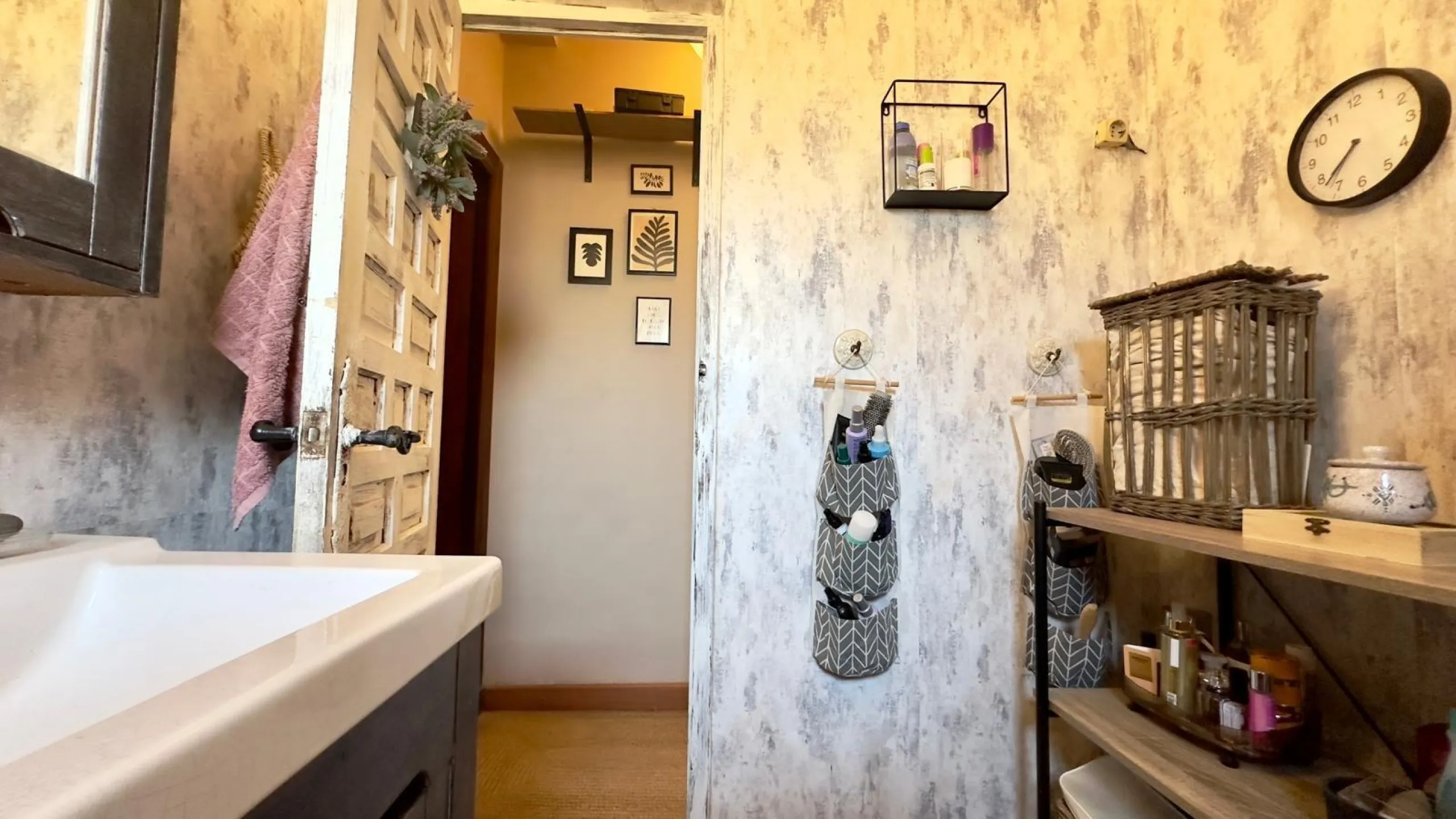 DETACHED VILLA WITH 800M2 PLOT WITH 3 BEDROOMS, 1 BATHROOM AND 1 TOILET